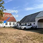 Landligt Ophold Pa Midtgard Appartement Vamdrup