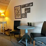 Landligt Ophold Pa Midtgard Appartement