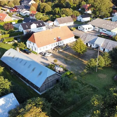 Landligt Ophold Pa Midtgard Apartment *