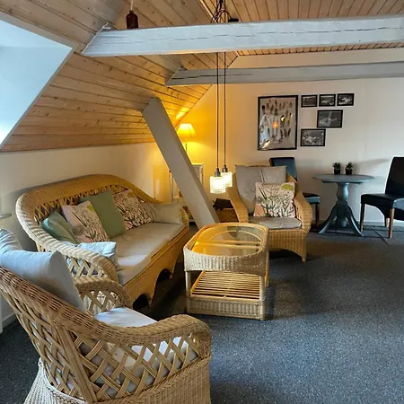 Landligt Ophold Pa Midtgard Apartment *
